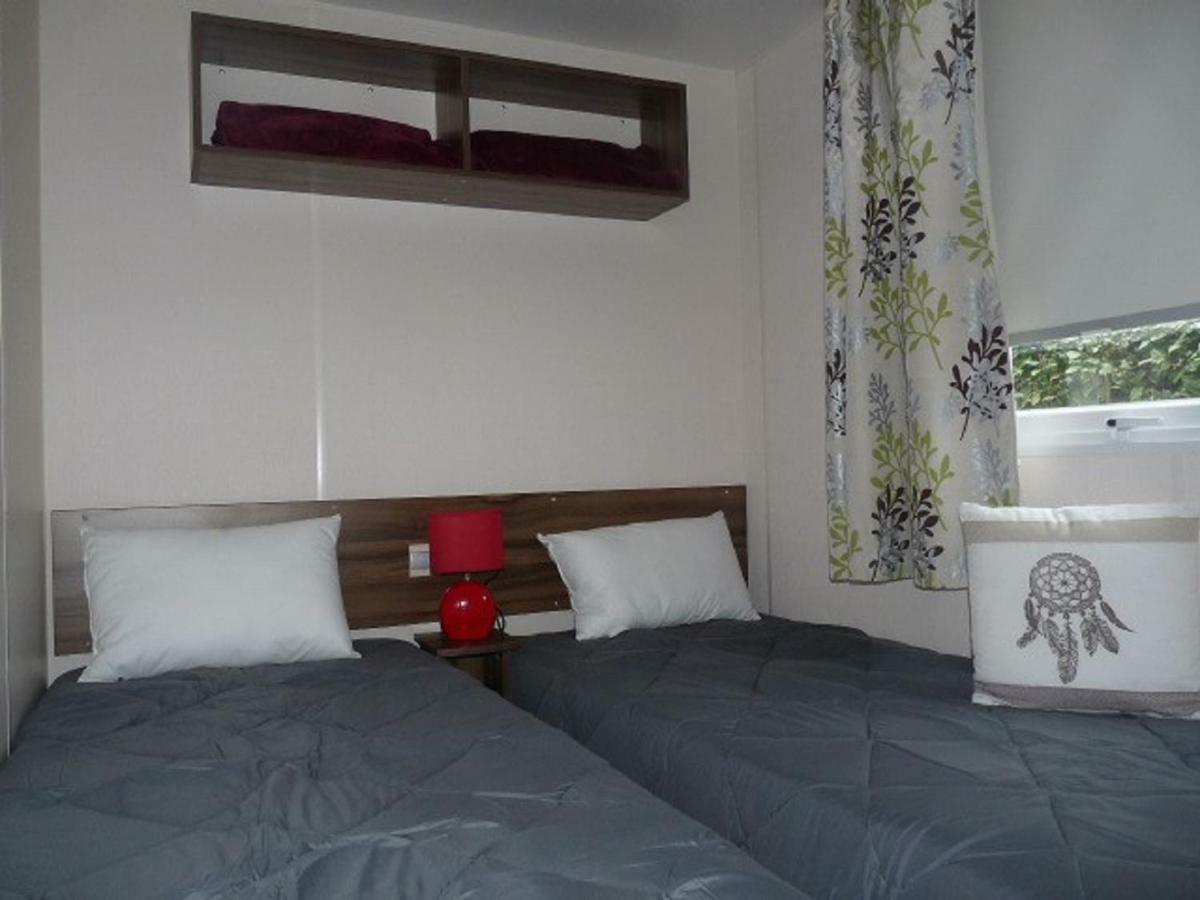 Mobile Home Ht De Gamme Climatise Dans Le Camping **** De La Reserve Gastes Exterior photo