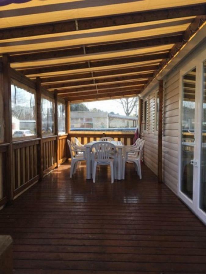 Mobile Home Ht De Gamme Climatise Dans Le Camping **** De La Reserve Gastes Exterior photo