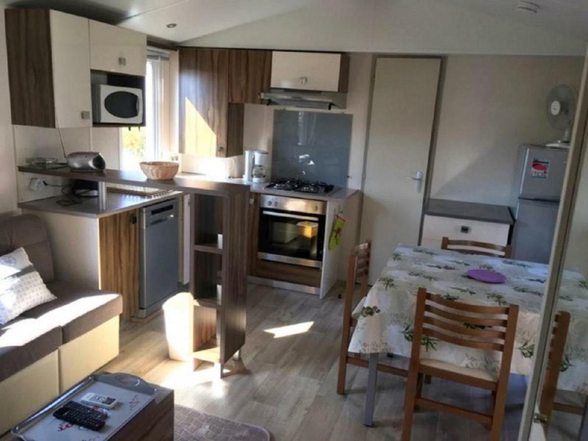 Mobile Home Ht De Gamme Climatise Dans Le Camping **** De La Reserve Gastes Exterior photo