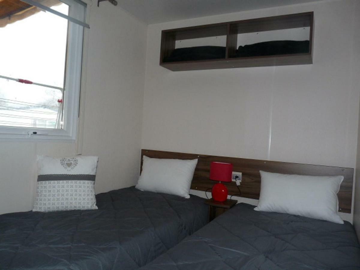 Mobile Home Ht De Gamme Climatise Dans Le Camping **** De La Reserve Gastes Exterior photo